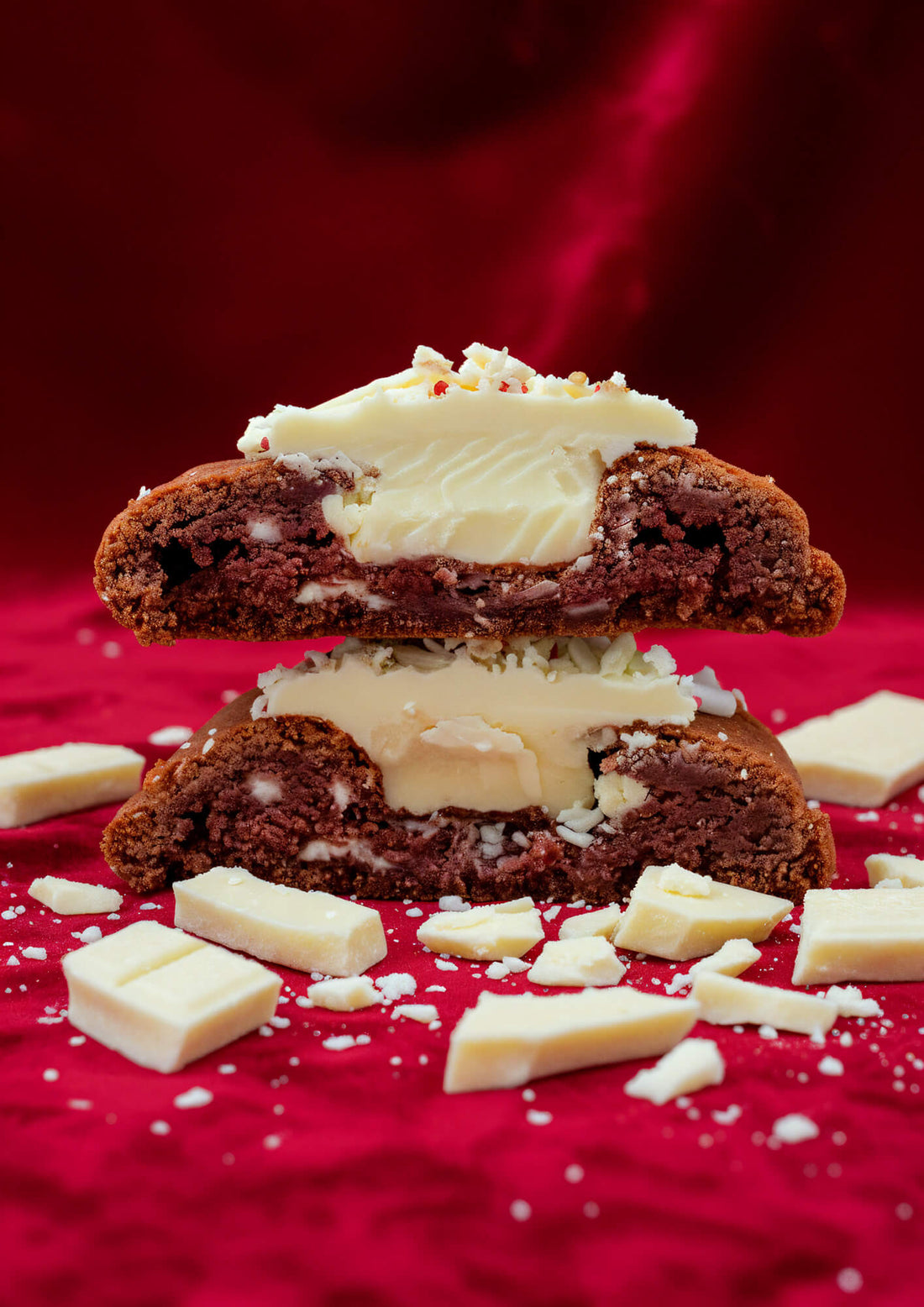 Red Velvet Cookie Humble and Crumble doorgesneden